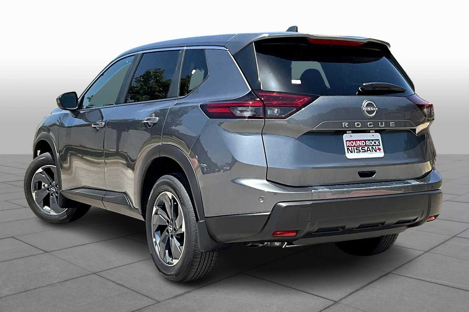 2025 Nissan Rogue SV photo 7