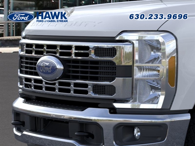 2025 FORD F-350 - Image 17