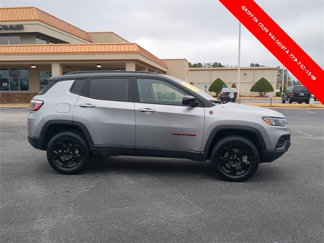 2023 Jeep Compass Trailhawk photo 3