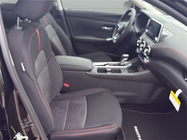 2025 Nissan Sentra SR photo 7