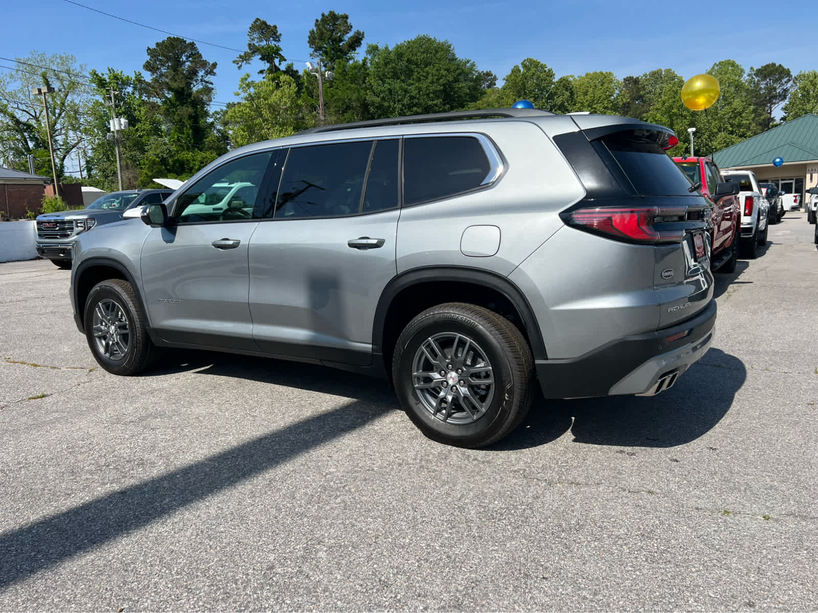2025 Gmc Acadia Elevation photo 2