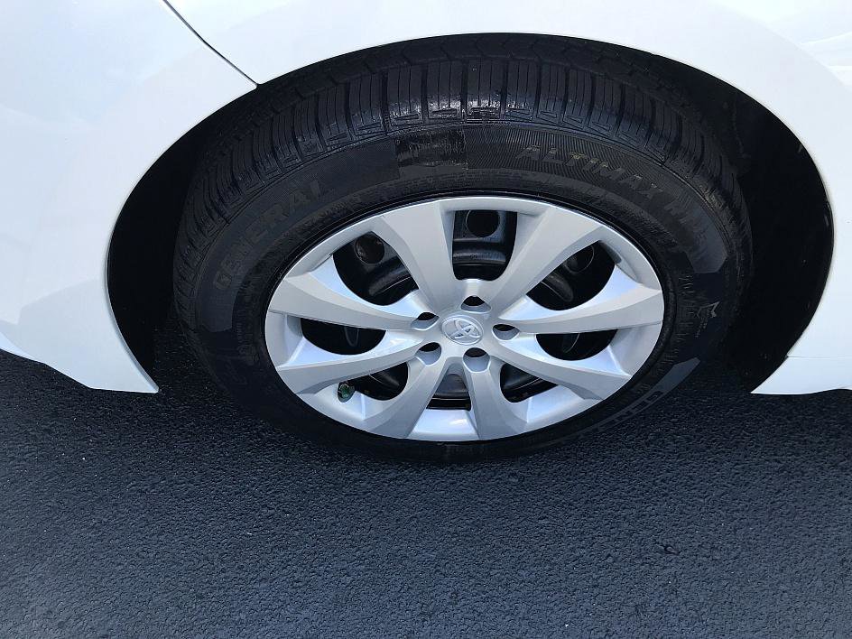 2022 Toyota Corolla LE photo 8