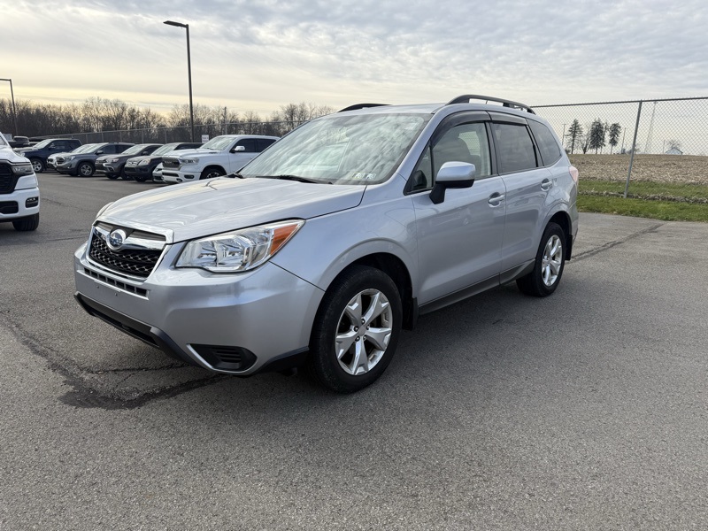 2015 Subaru Forester 2.5i Premium photo 2
