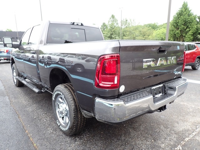 2025 Ram 2500 Tradesman photo 3