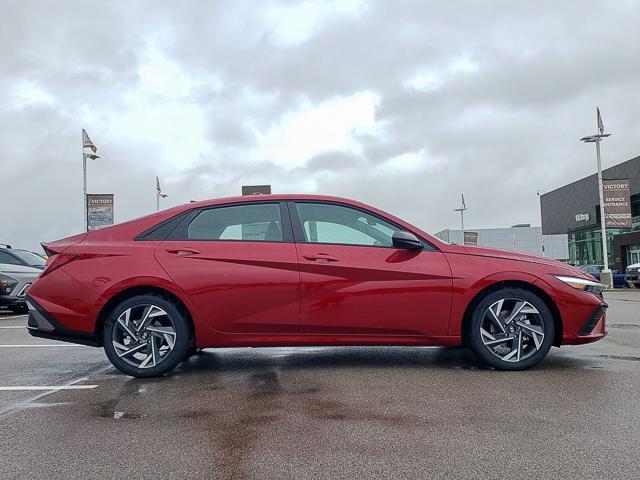 2025 Hyundai Elantra SEL Sport photo 4