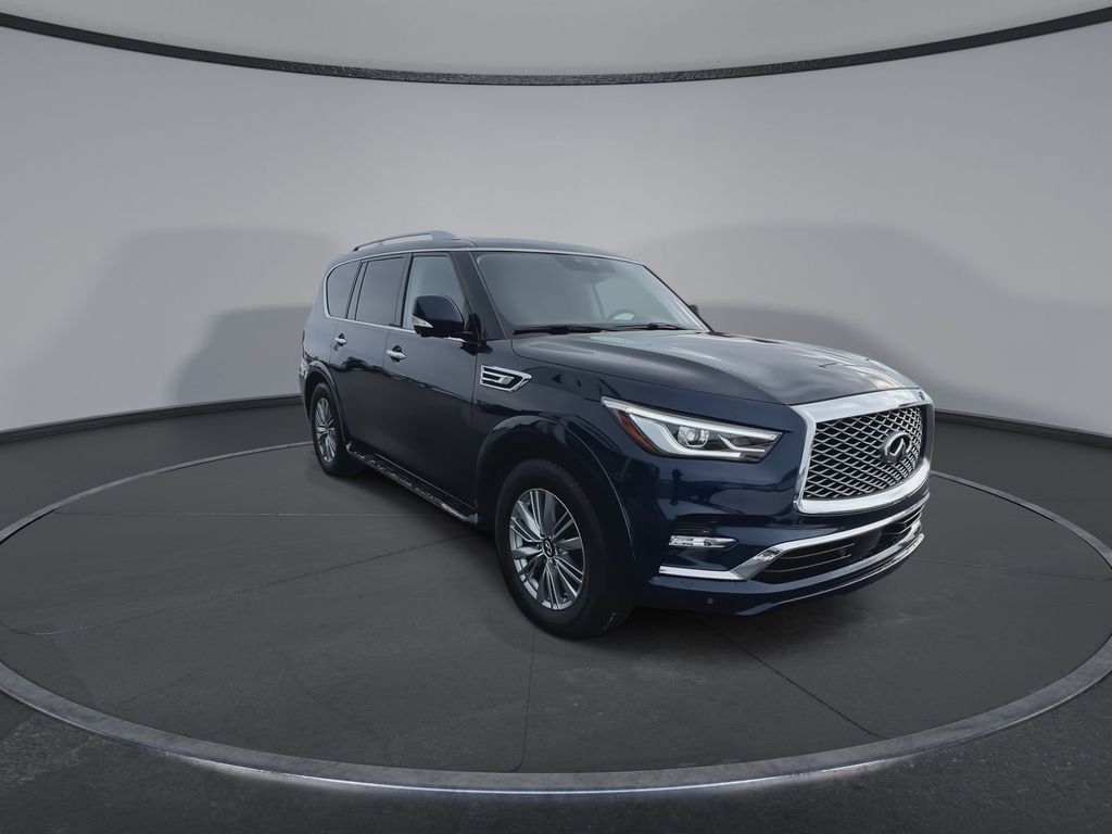 2021 Infiniti QX80 Luxe photo 3