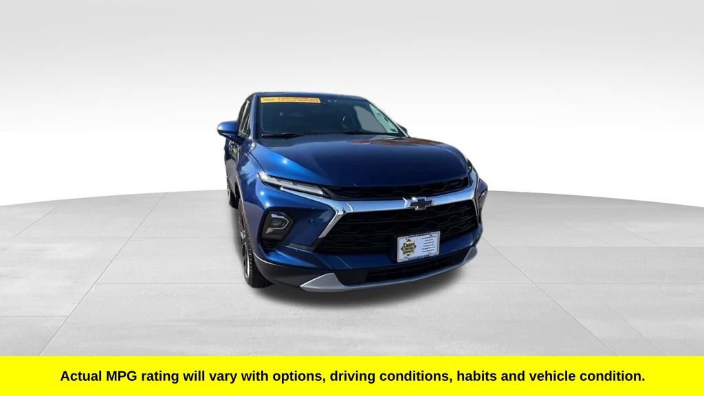 2023 Chevrolet Blazer 2LT photo 2