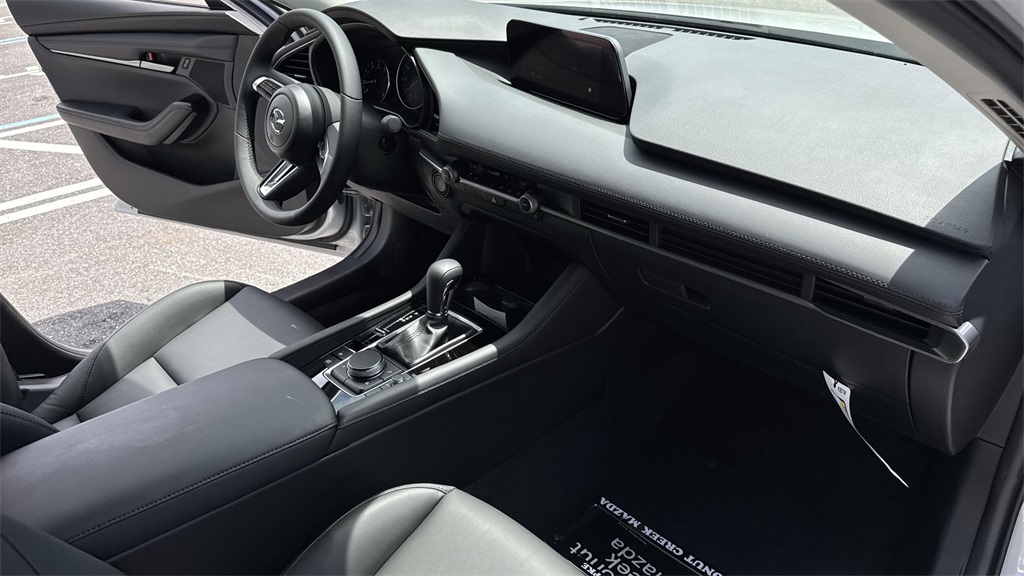2025 Mazda Mazda3 2.5 Select Sport photo 32