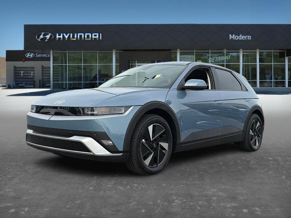 2026 Hyundai IONIQ 5 SE's photo