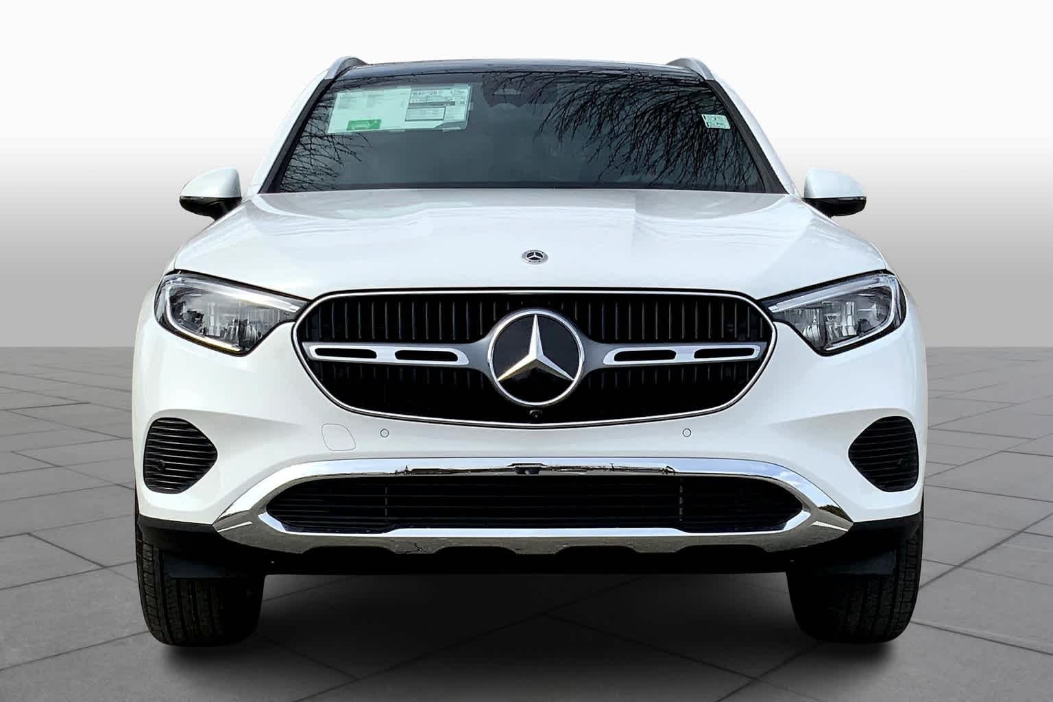 2025 Mercedes Benz GLC 350e 4MATIC photo 3