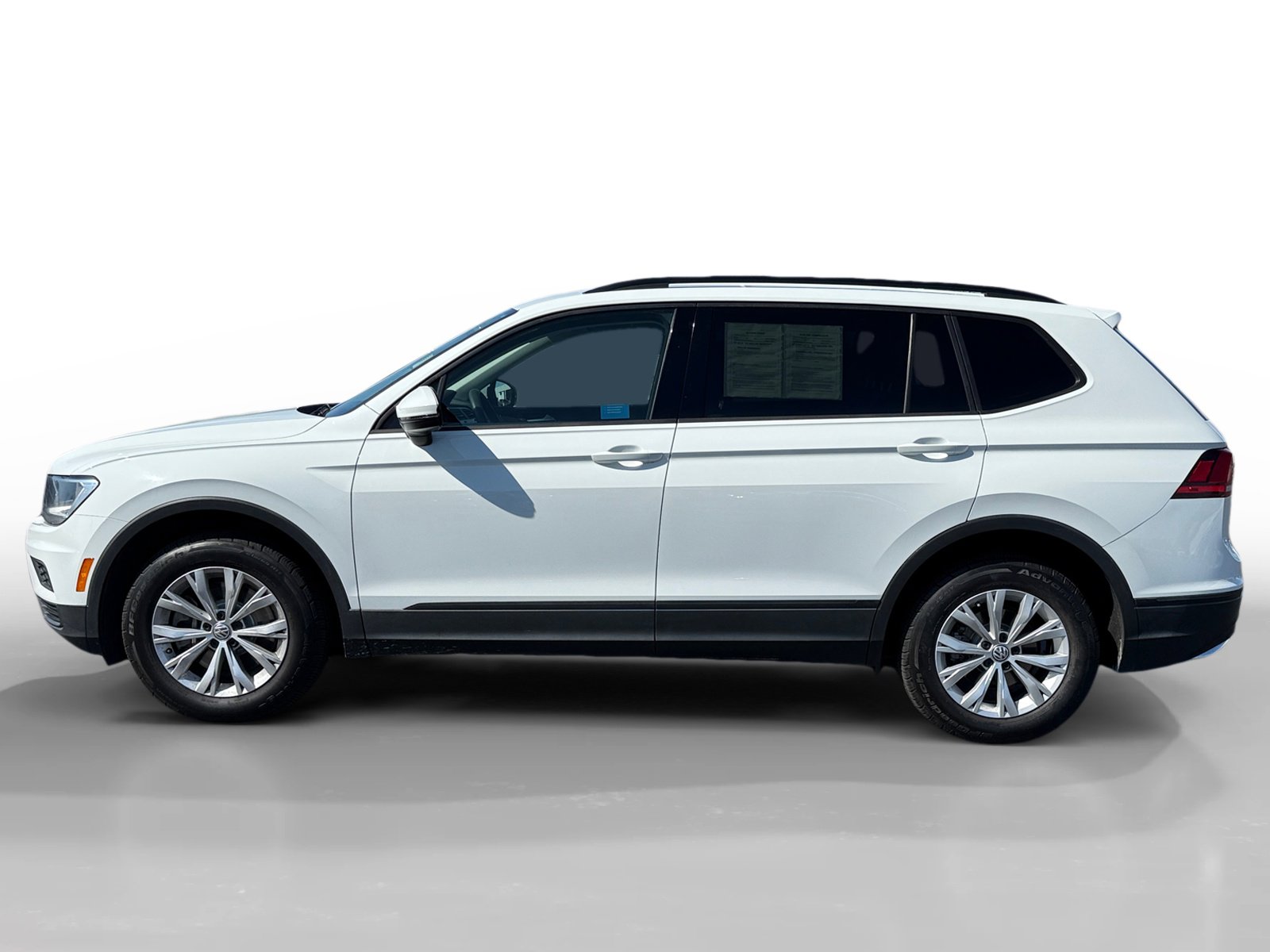 2020 Volkswagen Tiguan S photo 2
