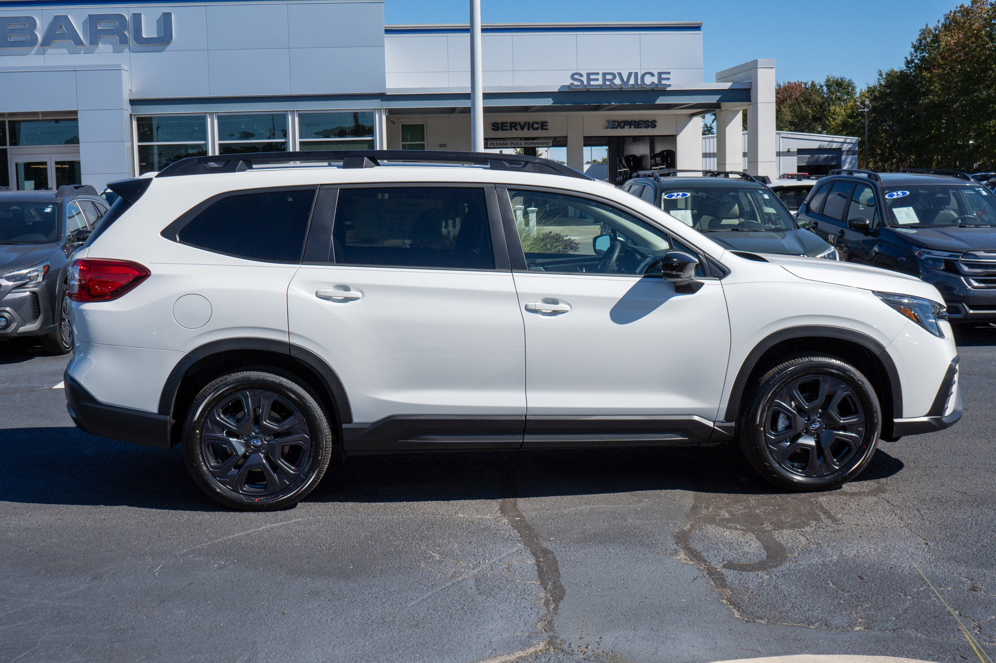 2025 Subaru Ascent Onyx Edition photo 2