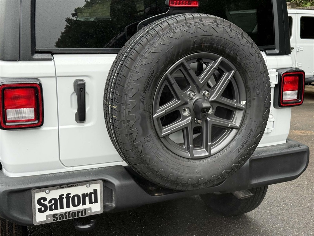 2025 Jeep Wrangler Sport S photo 10