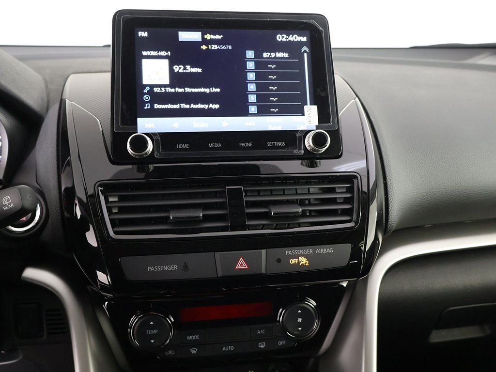 2025 Mitsubishi Eclipse Cross LE photo 5