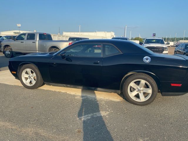 2012 Dodge Challenger SXT photo 8
