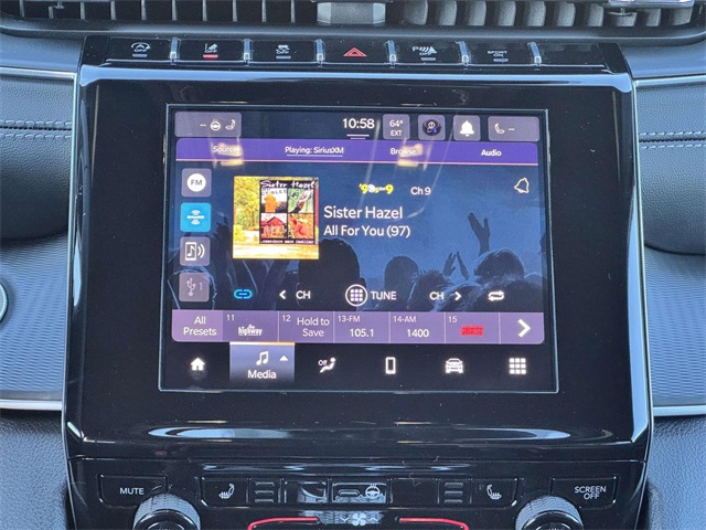 2025 Jeep Grand Cherokee Laredo photo 3