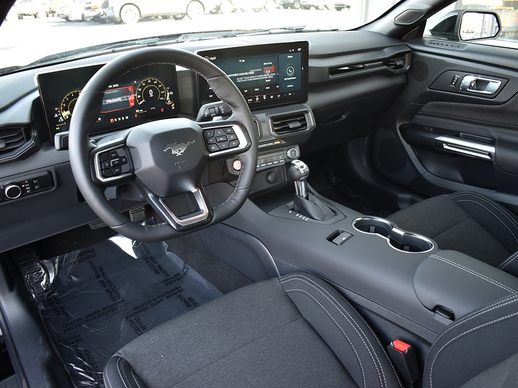 2026 Ford Mustang GT photo 4