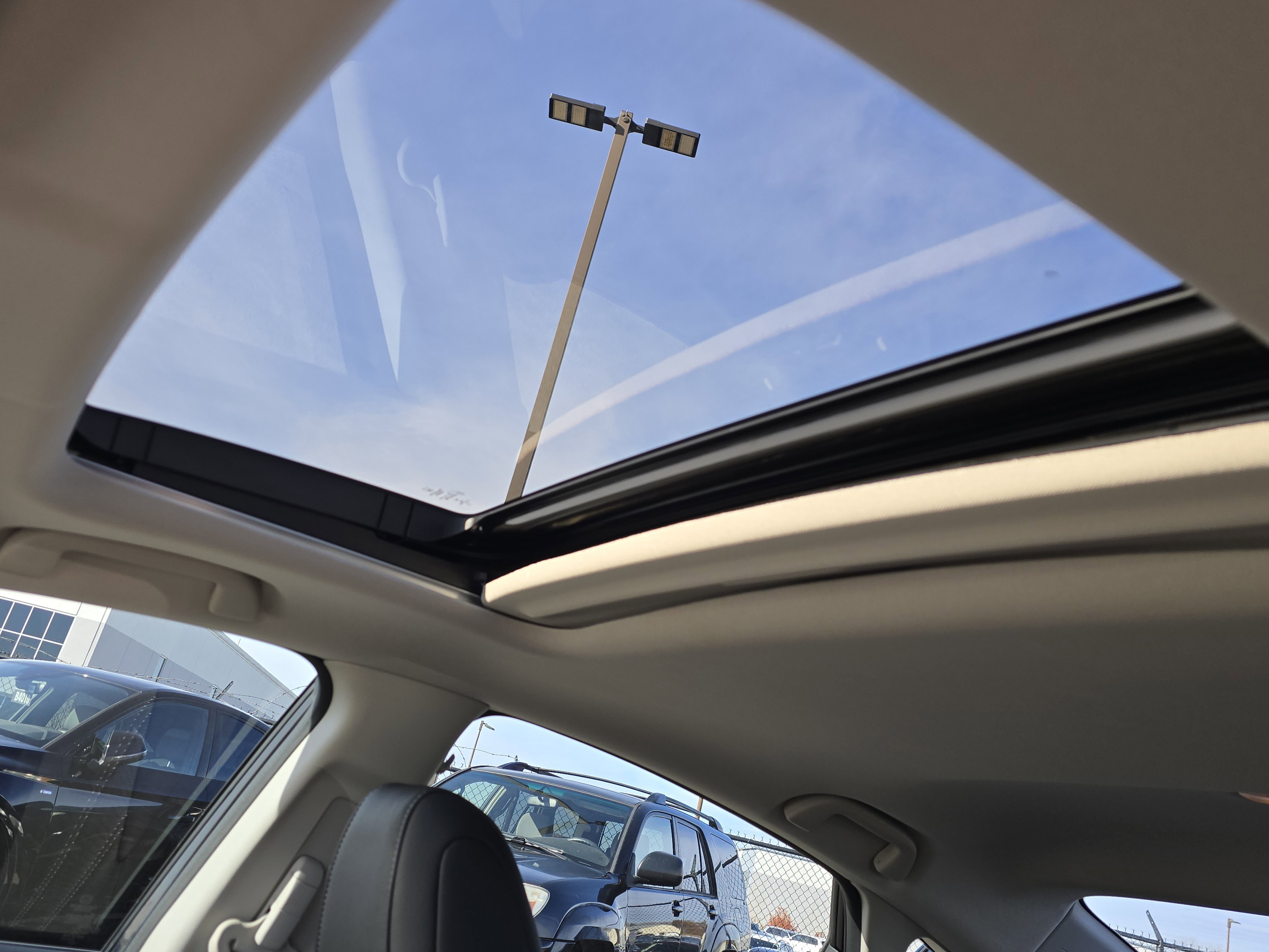 2021 Honda Insight Touring photo 2