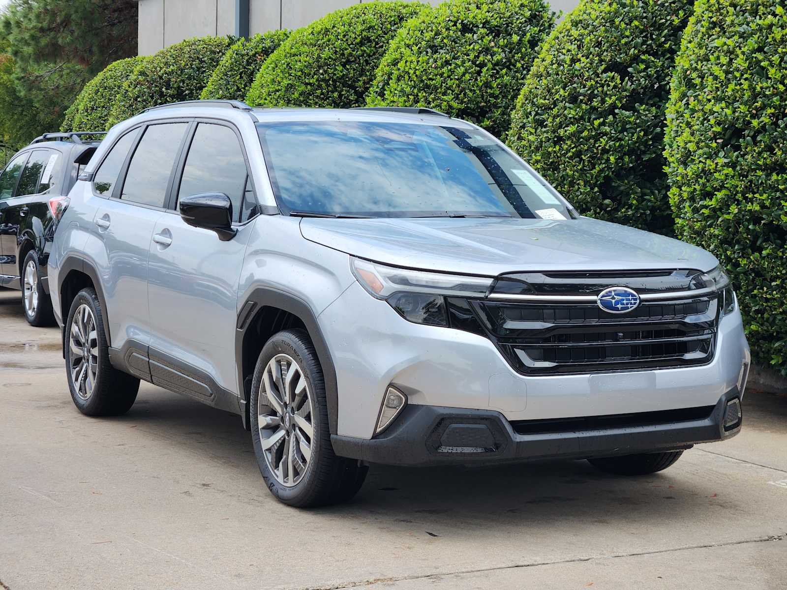 2025 Subaru Forester Touring photo 2