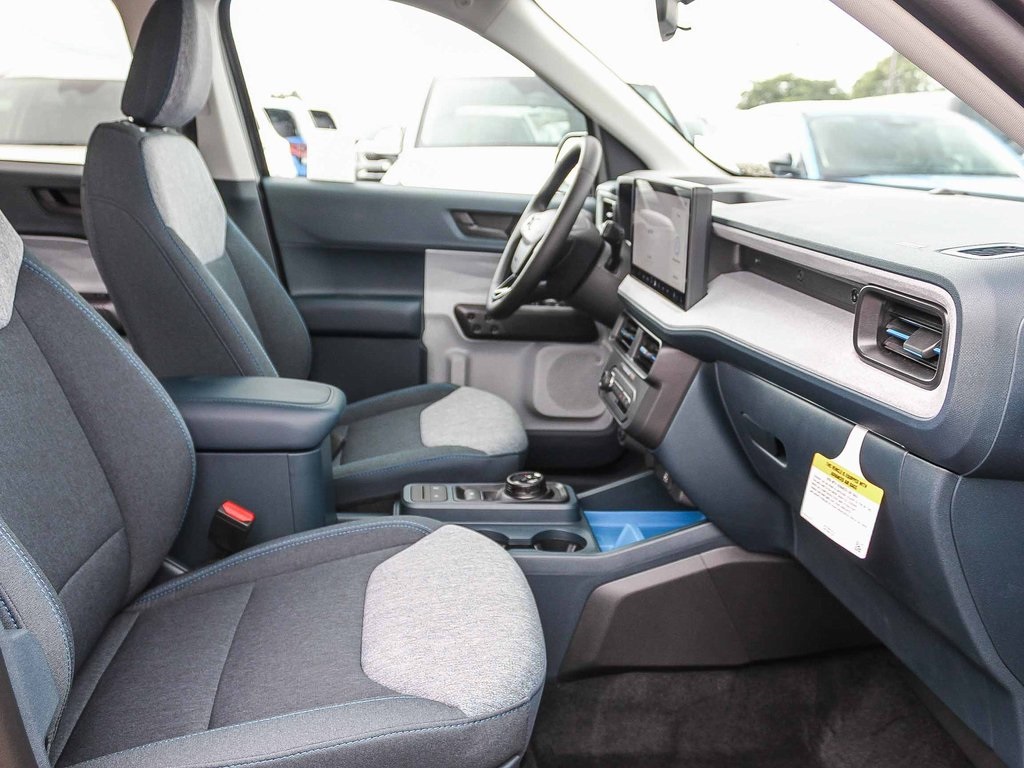2025 Ford Maverick XLT photo 16