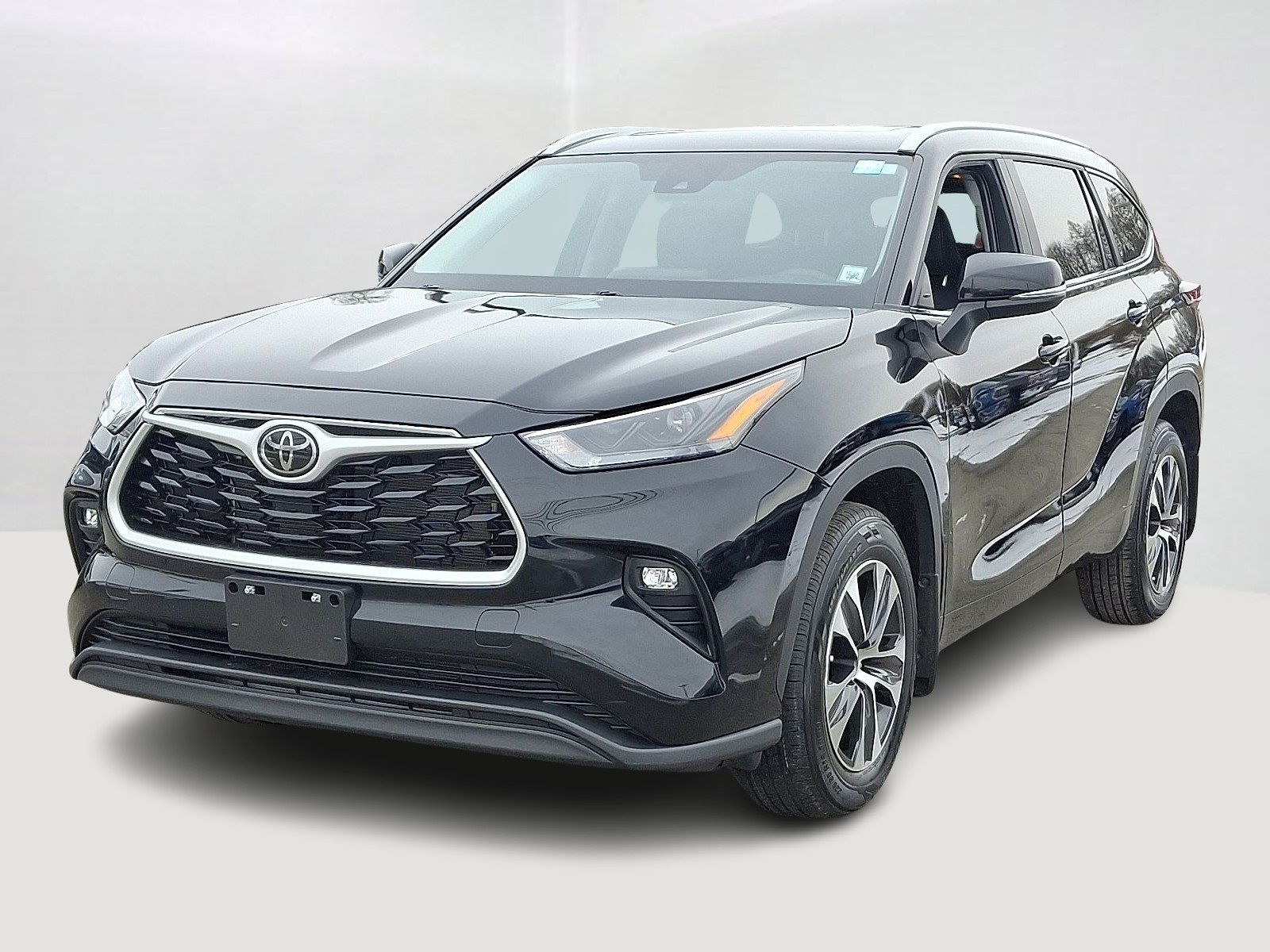 2024 Toyota Highlander XLE's photo