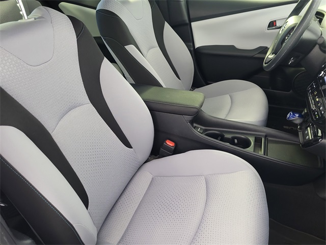 2021 Toyota Prius LE AWD-e photo 12