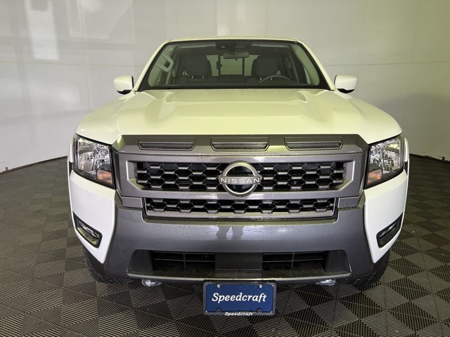 2025 Nissan Frontier Crew Cab SV photo 3