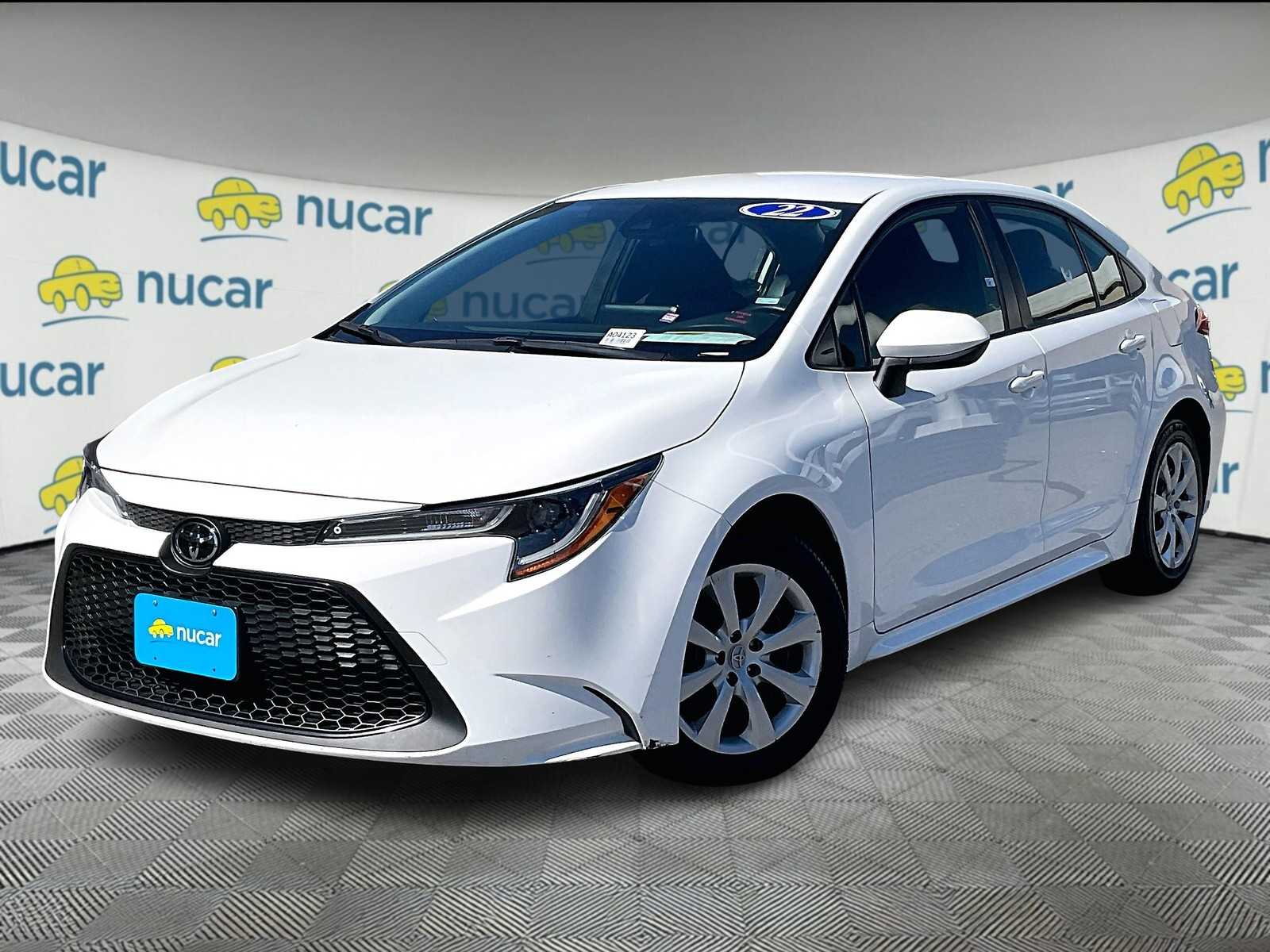 2022 Toyota Corolla LE photo 3
