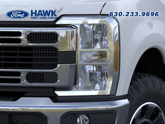 2025 FORD F-350 - Image 18