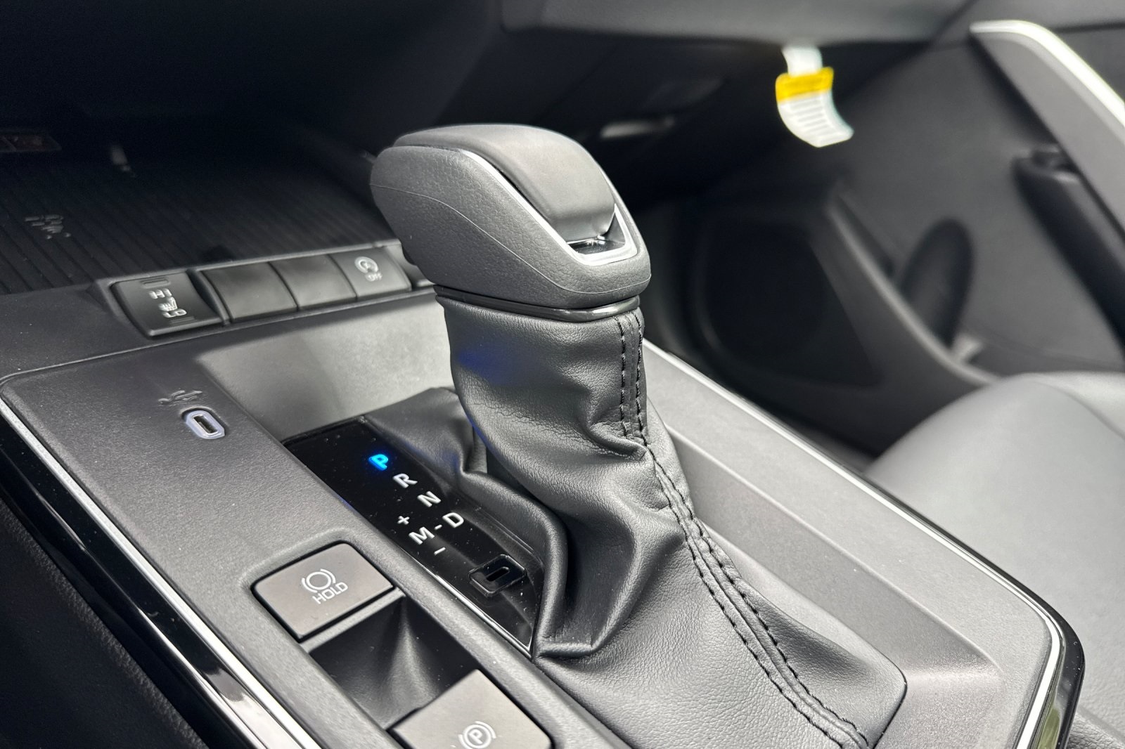 2026 Toyota Corolla Cross XLE photo 22