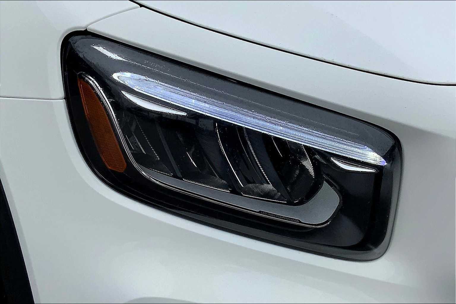 2025 Mercedes Benz GLB 250 photo 17