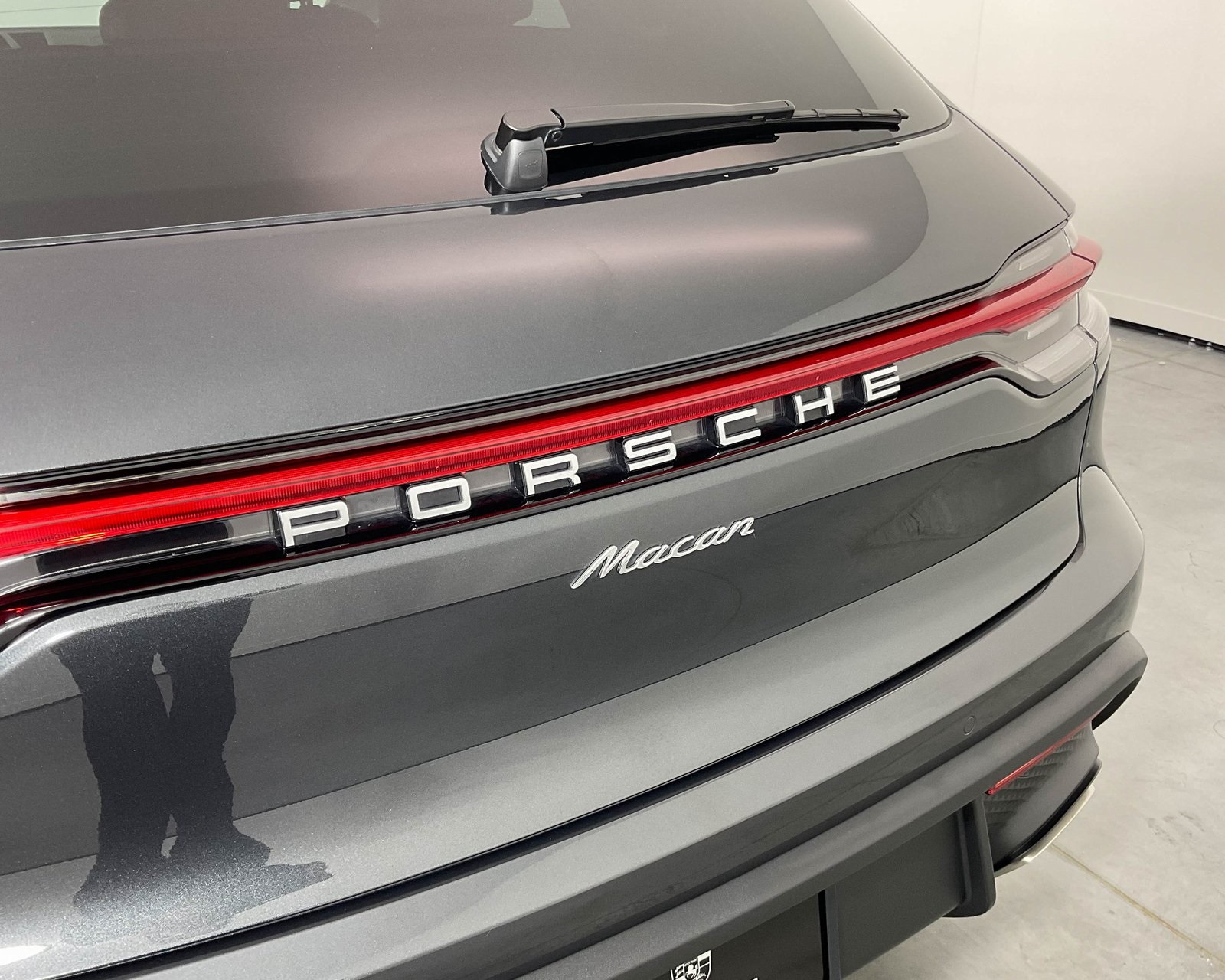 2024 Porsche Macan S photo 12