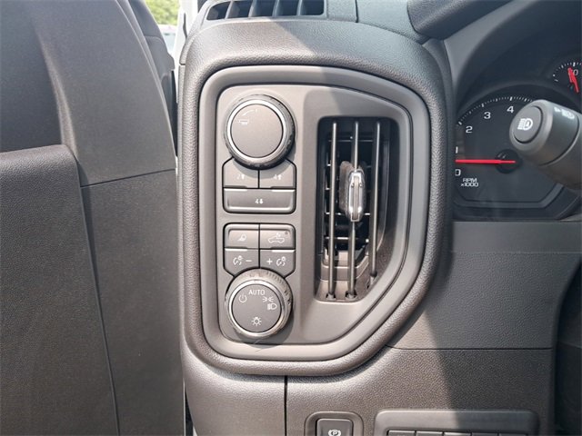 2025 Chevrolet Silverado 3500HD photo 11