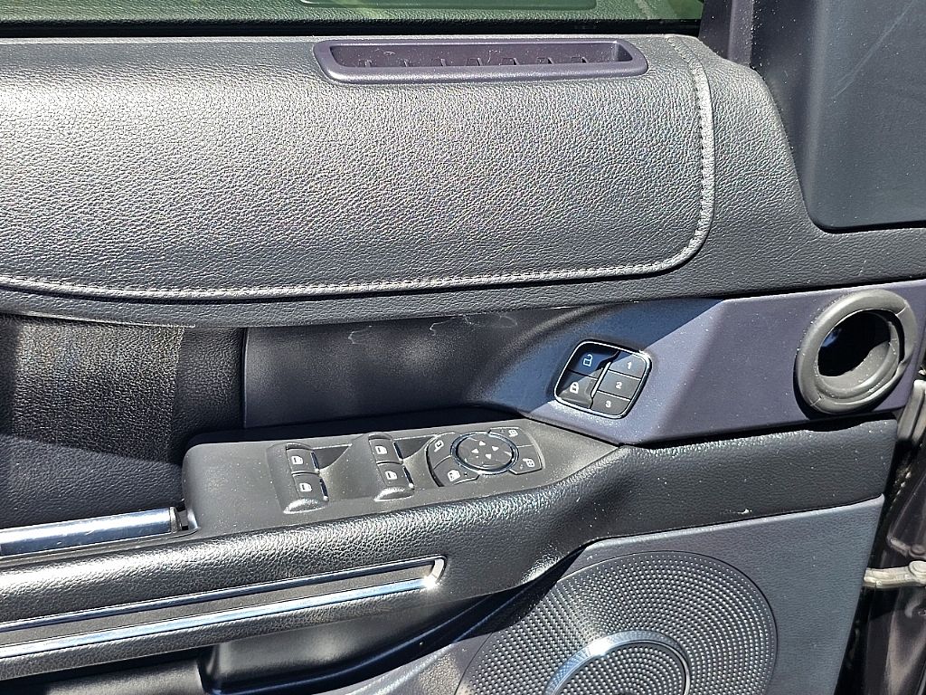 2021 Ford Expedition MAX XLT photo 23