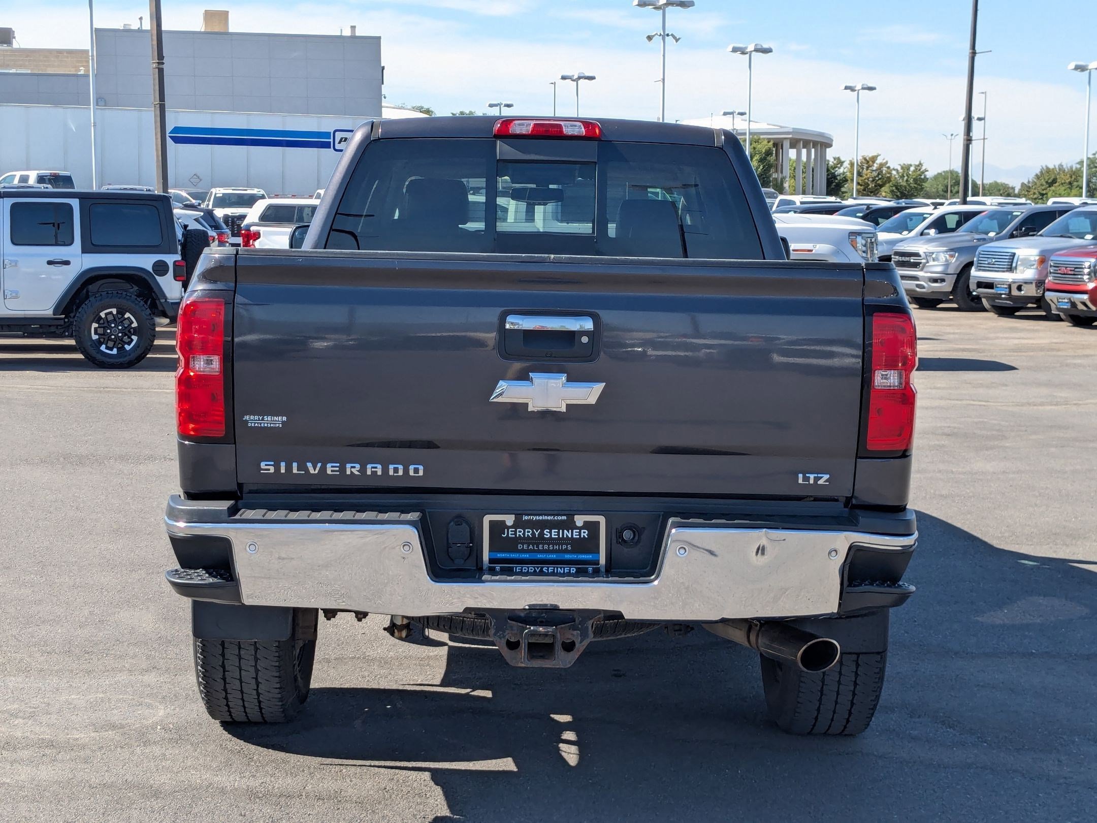 2015 Chevrolet Silverado 2500HD LTZ photo 3