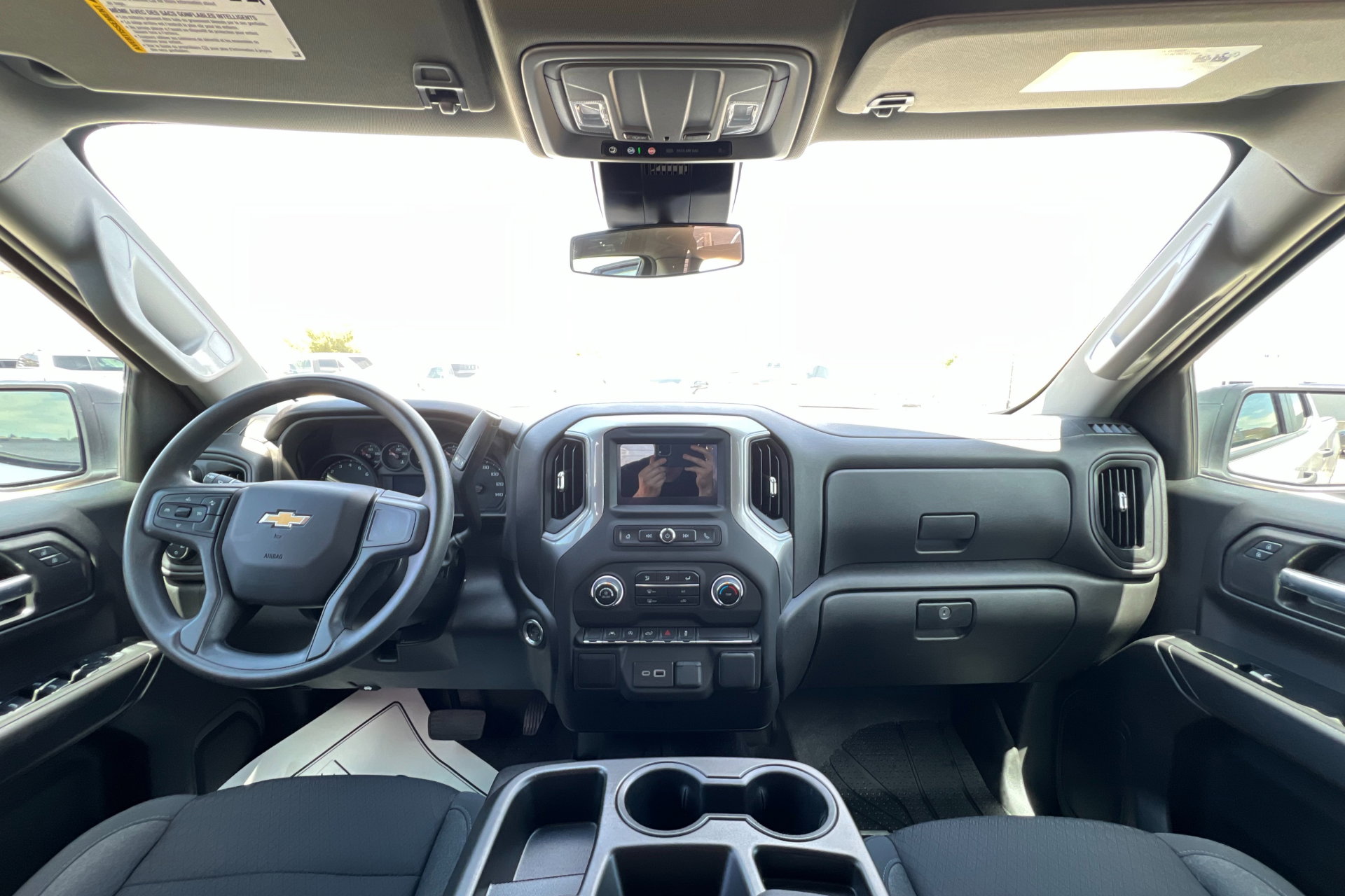 2025 Chevrolet Silverado 1500 Custom photo 9
