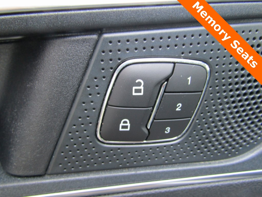 2024 Ford Edge Titanium photo 6