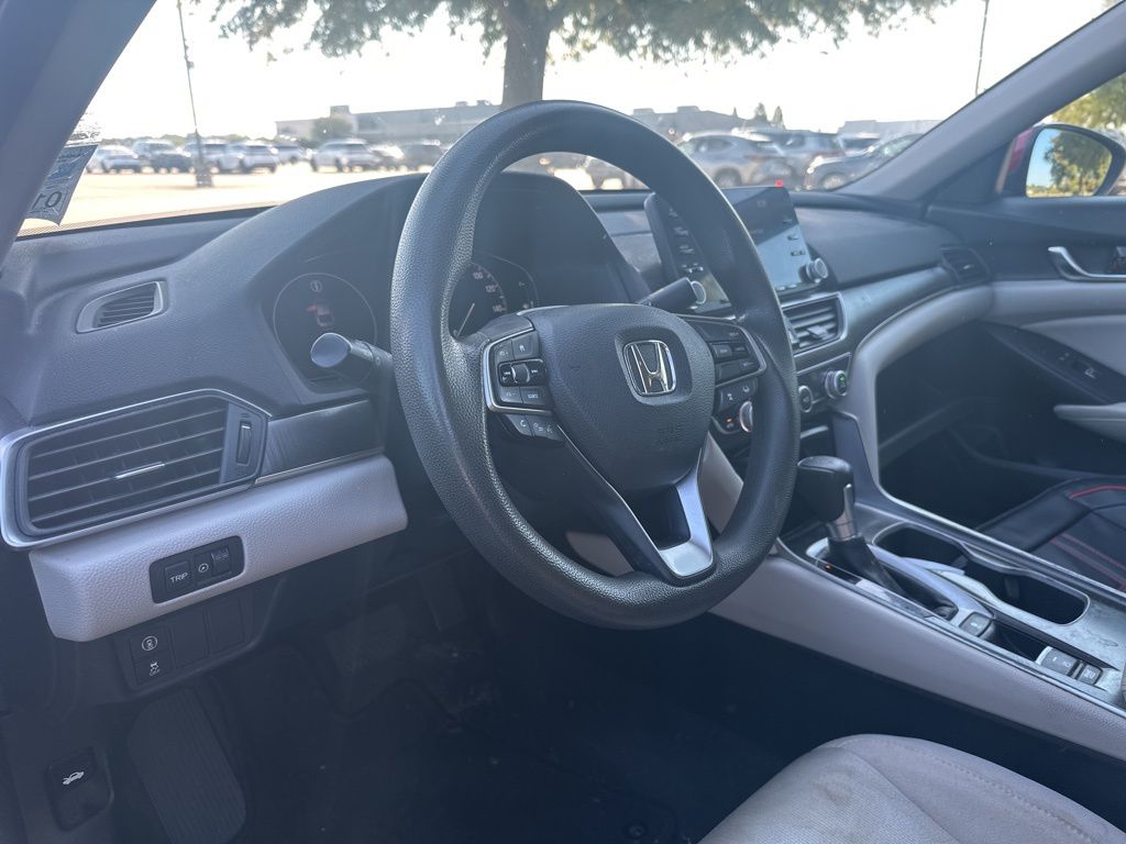 2018 Honda Accord LX photo 2