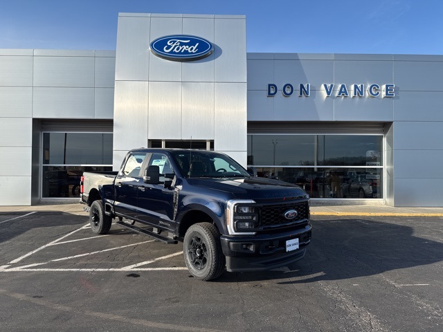 2025 Ford F-250 Super Duty XL's photo