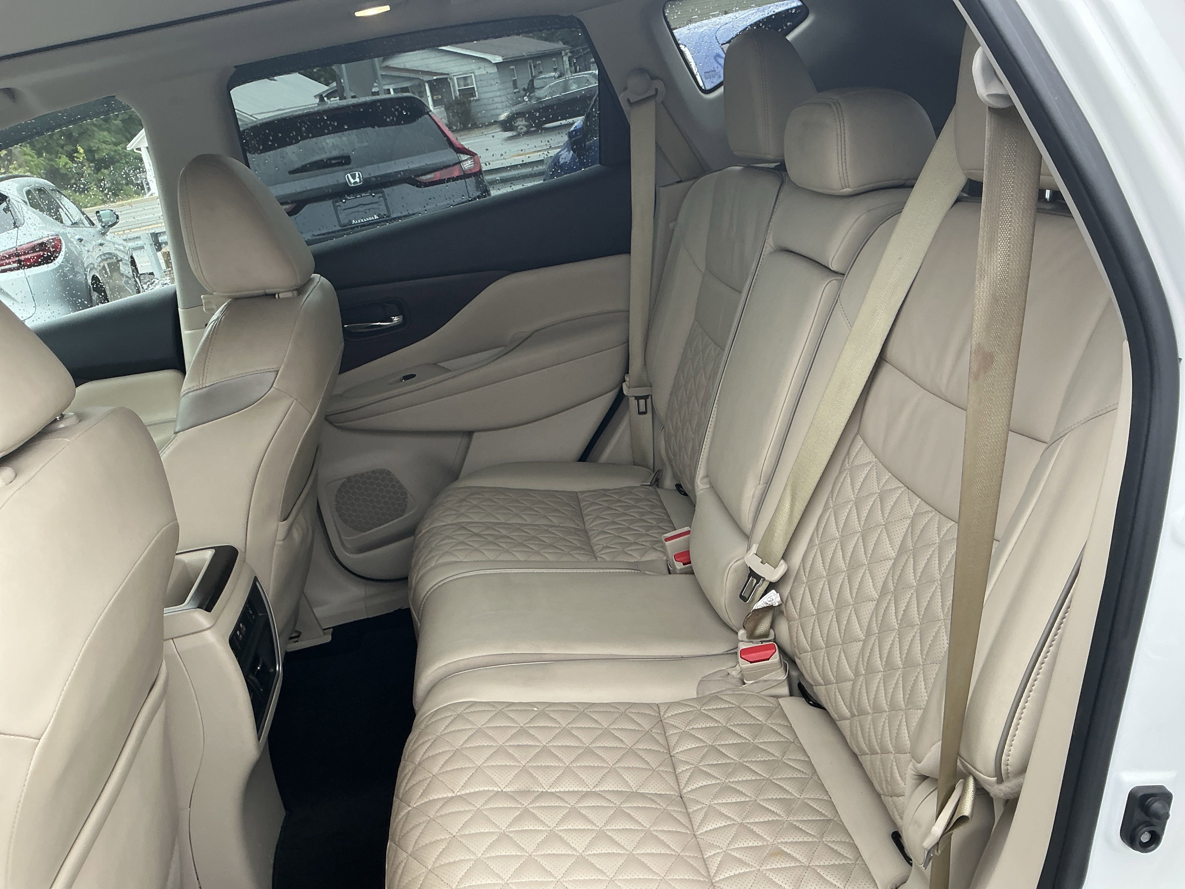 2019 Nissan Murano Platinum photo 2