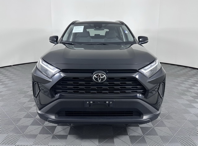 2023 Toyota RAV4 XLE photo 2