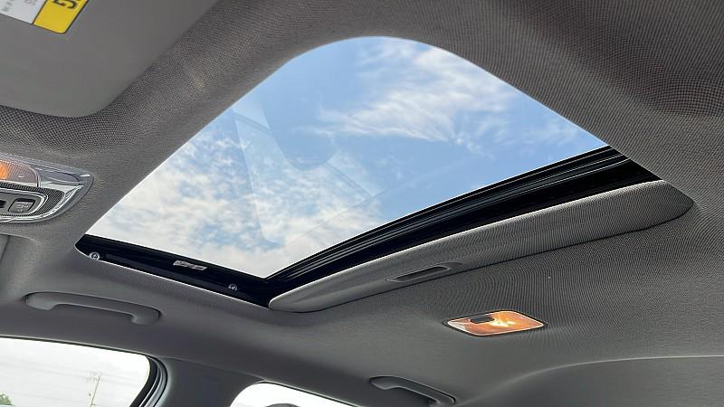 2025 Hyundai Elantra SEL Convenience photo 47