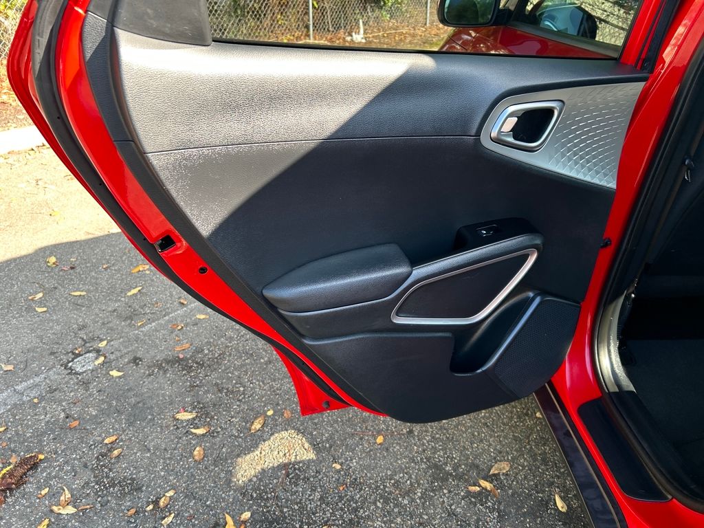 2023 Kia Soul LX photo 15