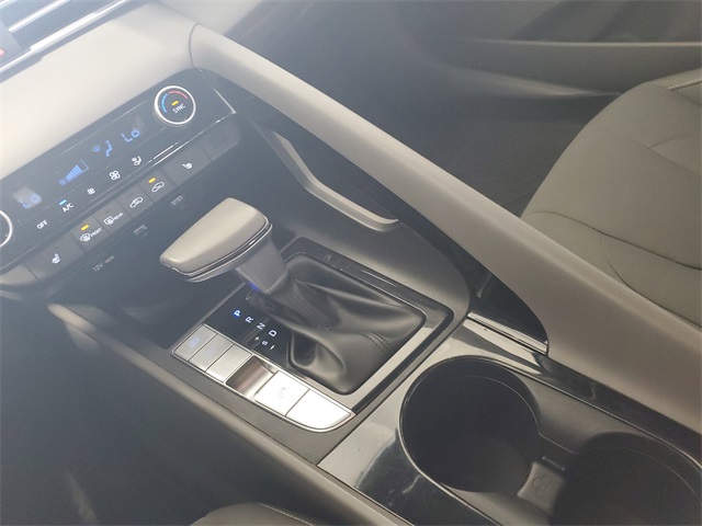 2022 Hyundai Elantra SEL Convenience photo 19