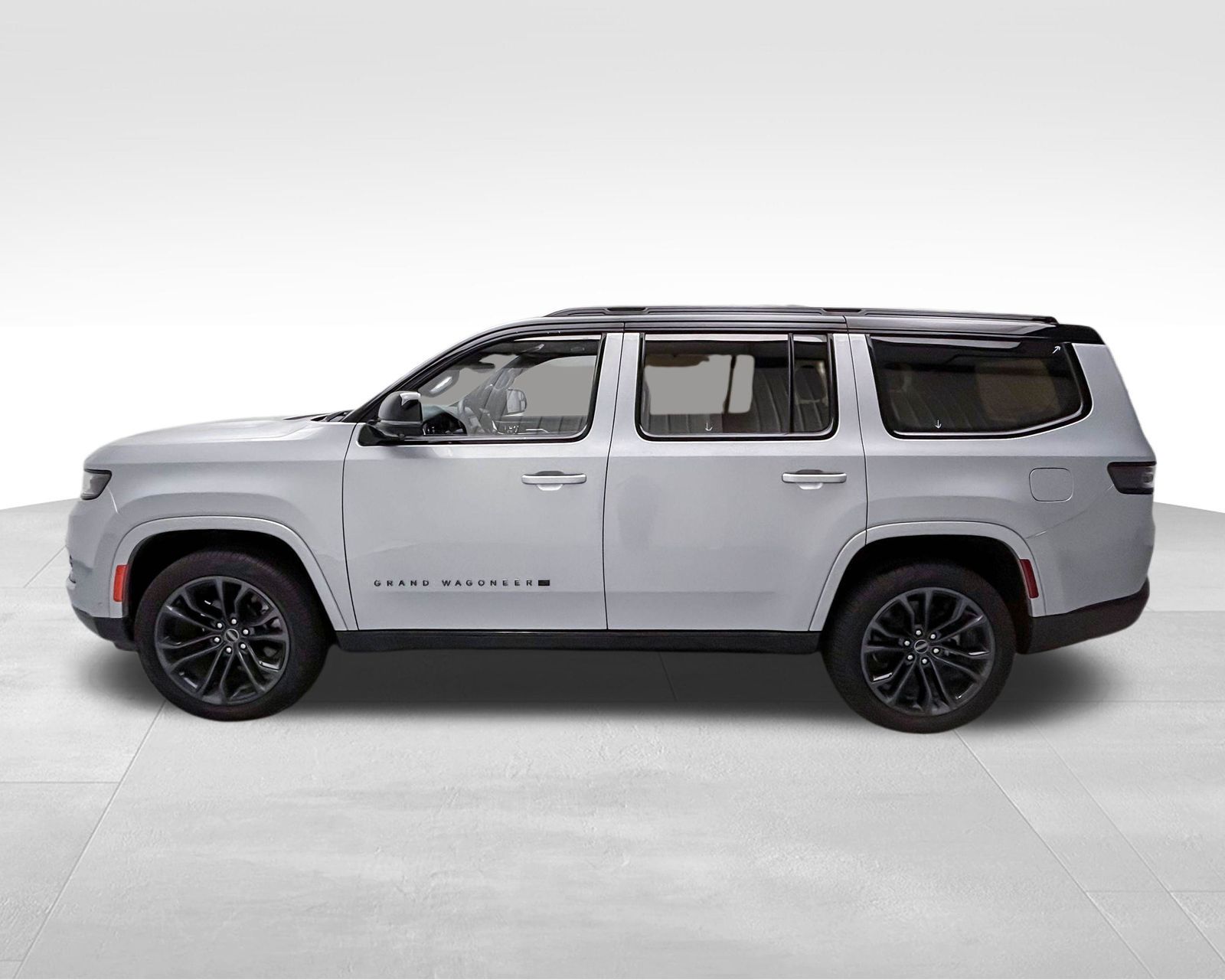 2023 Jeep Grand Wagoneer II photo 8