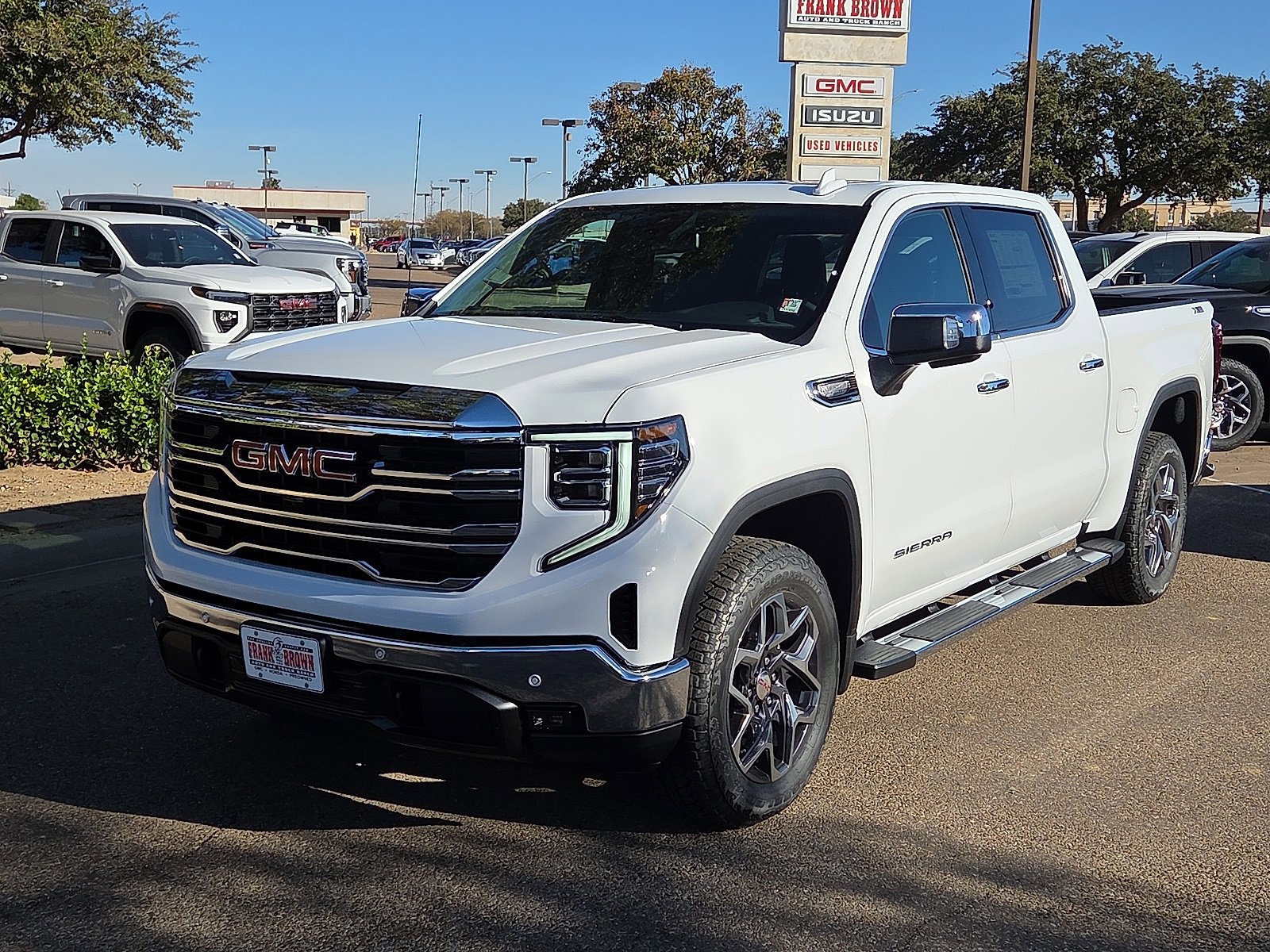 2026 GMC Sierra 1500 SLT's photo