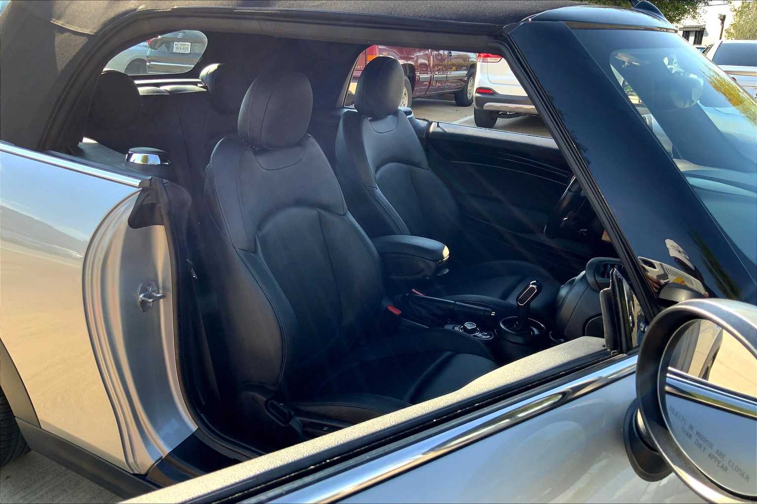 2024 Mini Cooper Convertible S photo 6