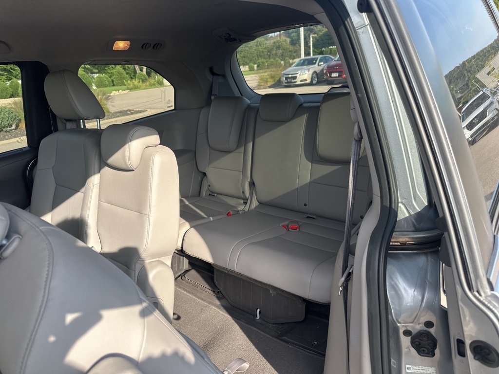 2016 Honda Odyssey EX photo 23