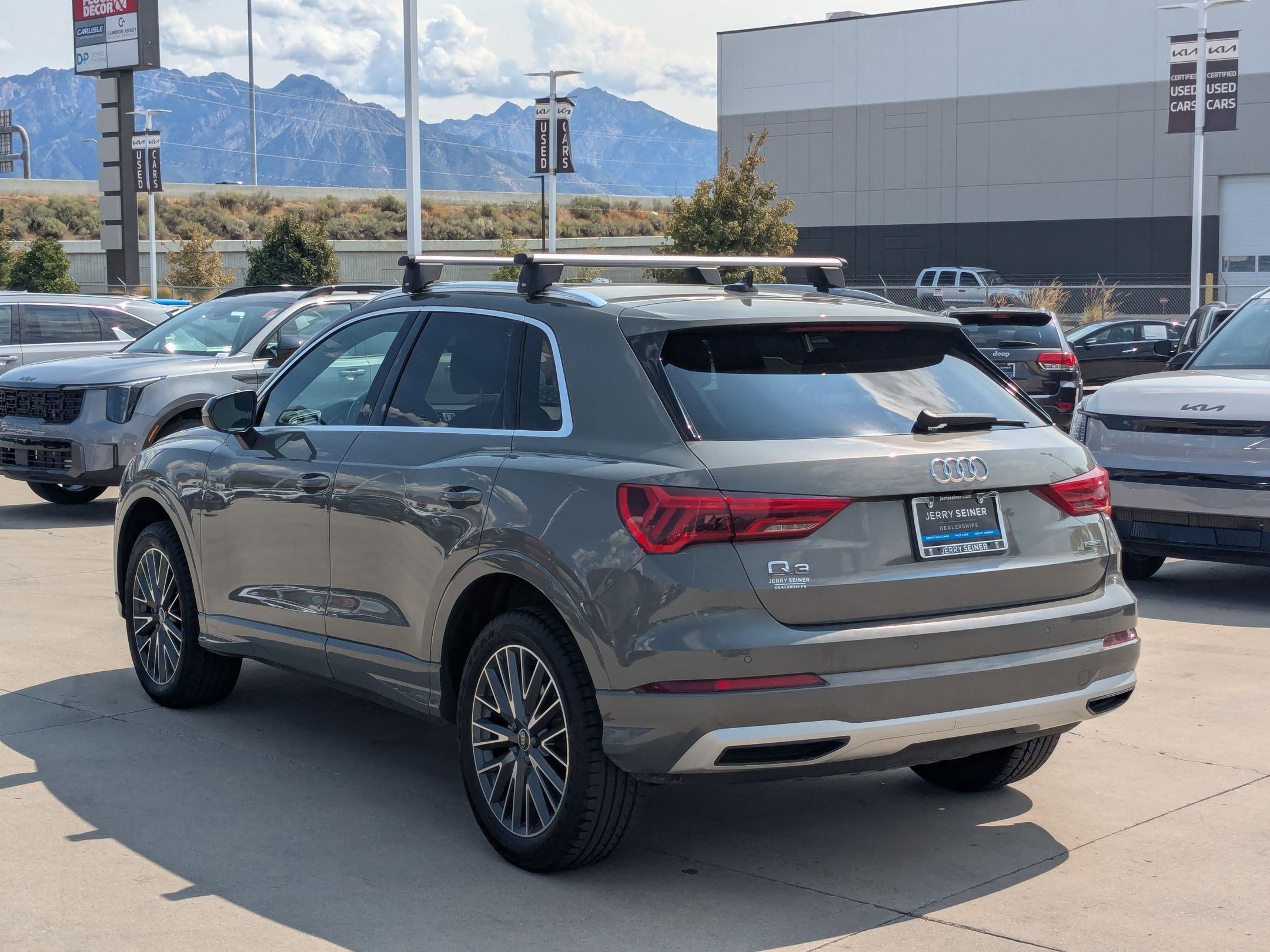2022 Audi Q3 Premium Plus photo 3
