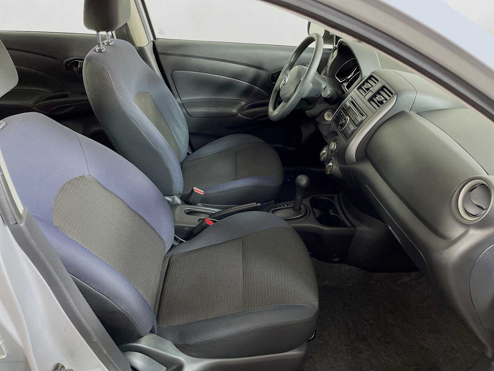 2012 Nissan Versa SV photo 24